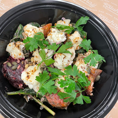 Rostade betor med örtolja, chevré och fröspinkle