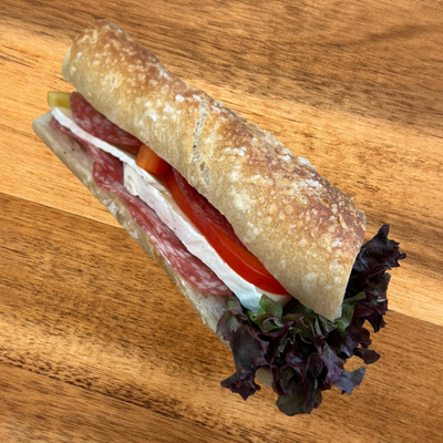 Baguette med Salami och brie