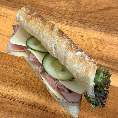 Baguette med ost & flatröktskinka