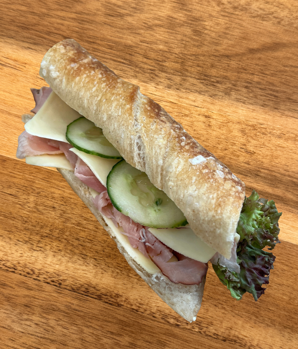 Baguette med ost & flatröktskinka